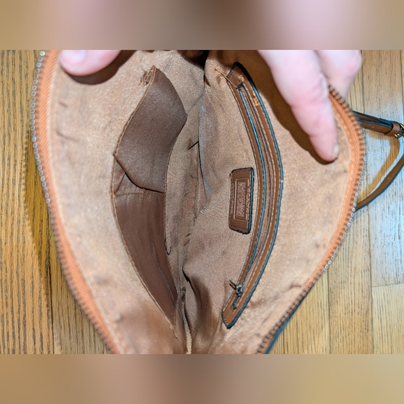 Coach Crossbody Bag Embossed Monogram Signature Print - Picture 4 of 5